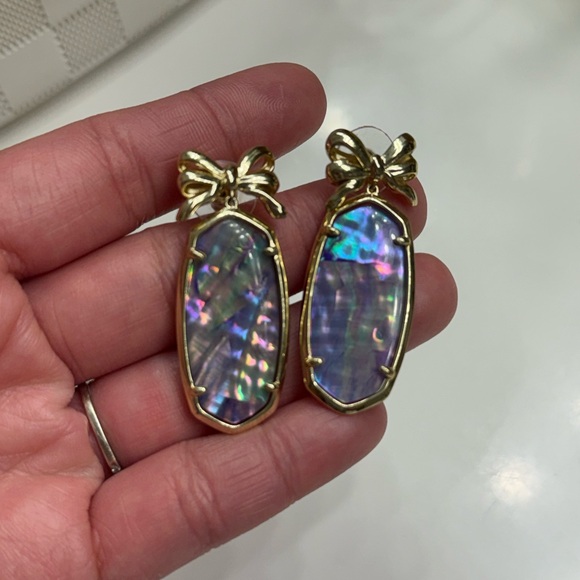 Stunning Authentic KENDRA SCOTT Gold and Iridescent Earrings - Picture 2 of 5